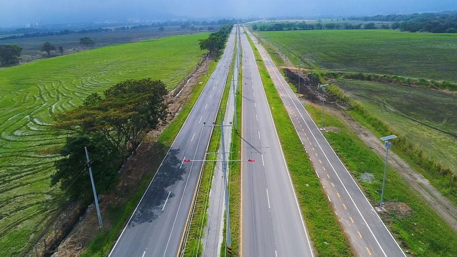 Via aeropuerto perales en Ibagué, utilizada para piques ilegales