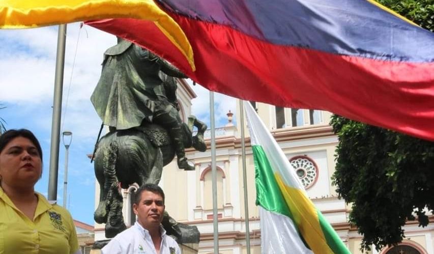Espinal rindió tributo a la patria y sus Héroes