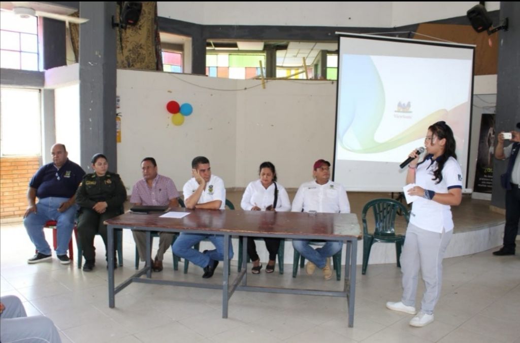 Mejorando el acceso de los colegios en El Espinal