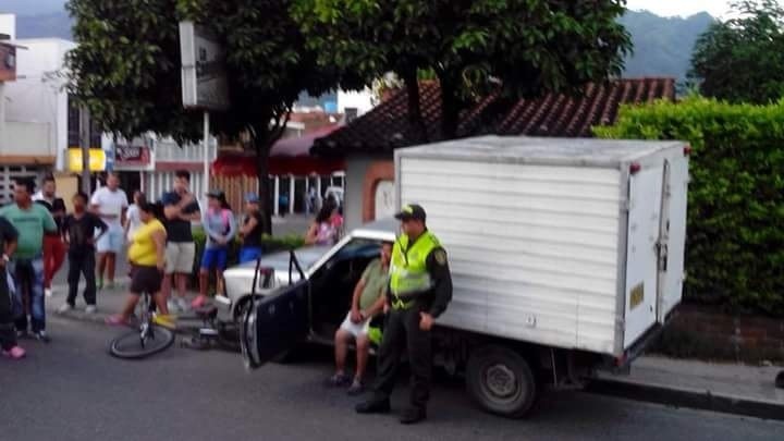 Todo un misterio rodea accidente de tránsito donde un sujeto atropello varias personas, y al parecer la policía lo quiere proteger