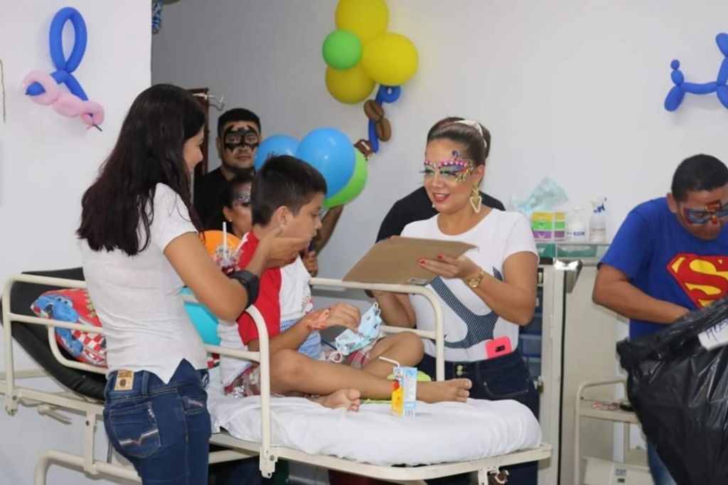 Niños hospitalizados en El Espinal también vivieron su día de dulces