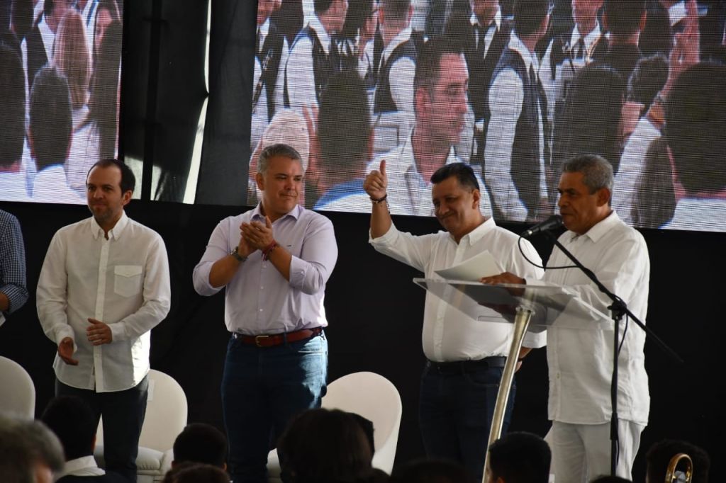 Presidente de Colombia se comprometió con obras para el Tolima