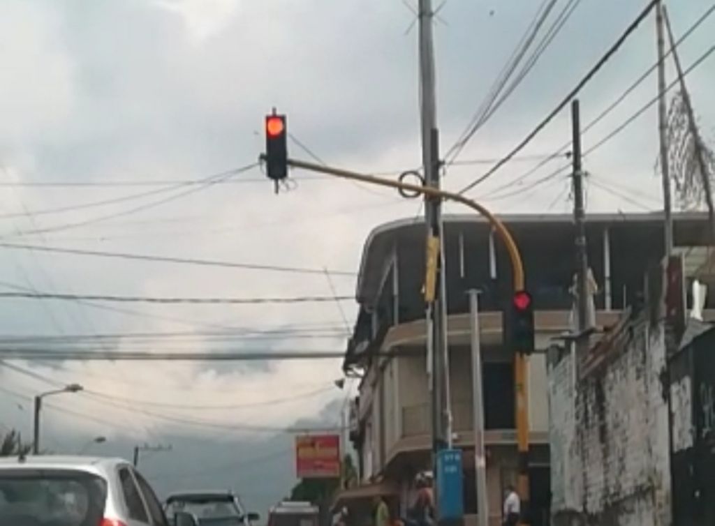 Semaforo loco en Ibagué, refleja como está la alcaldía