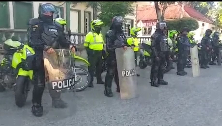 Policía evitó escalada de saqueos en negocios del Guamo