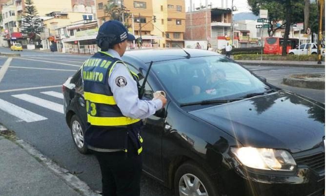 Así se comenzó a entregar carros inmovilizados en Ibagué