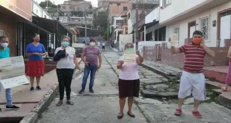 Protestan por pésimo servicio del IBAL, en barrios del sur de Ibagué