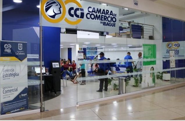 Cámara de comercio, distribuye ayudas económicas a sus socios