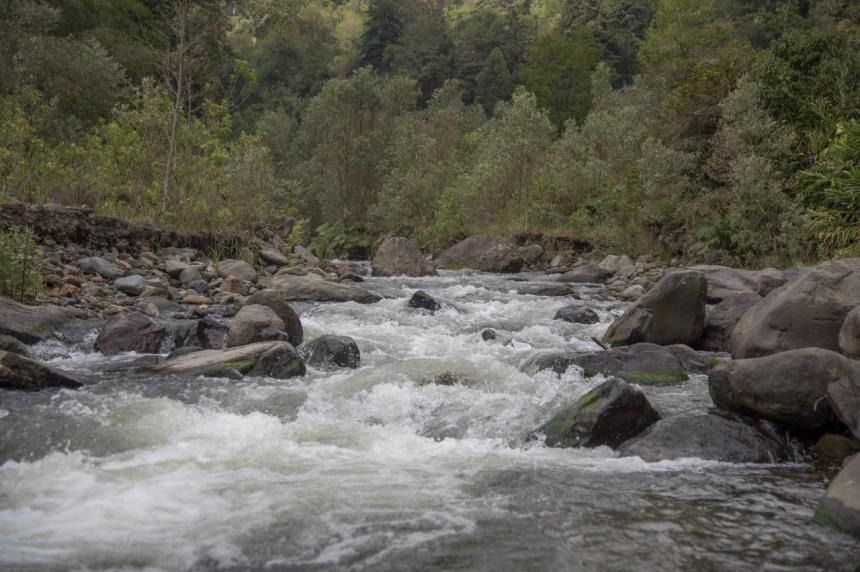 Sistema de alertas tempranas en el Cañón del Combeima será sometido a pruebas de funcionamiento