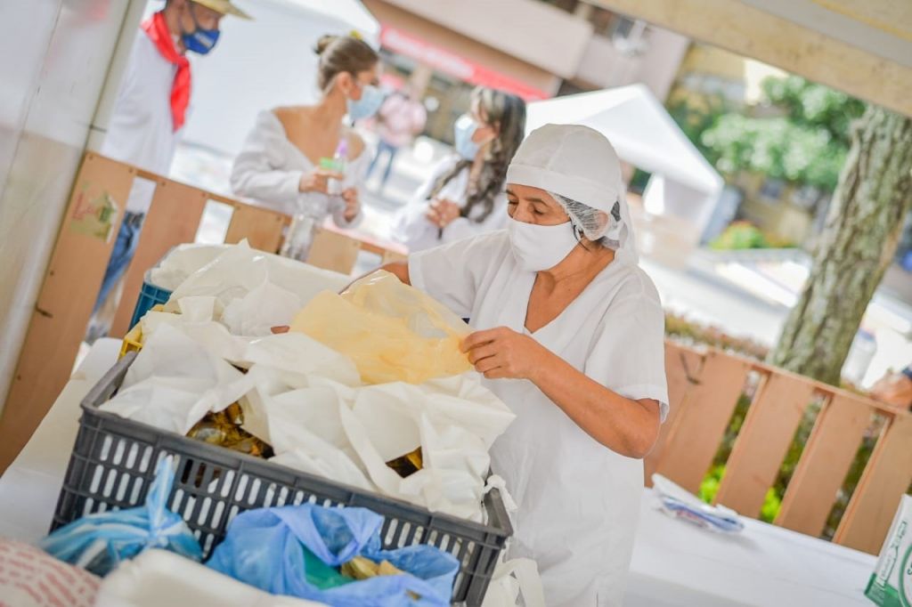 15 mil tamales, vendió la feria virtual, el día de San Juan