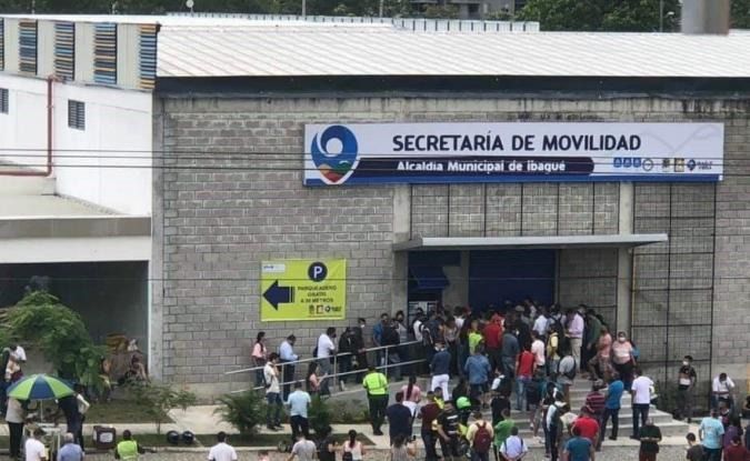 Denuncian al secretario de tránsito por hostigar a gestores