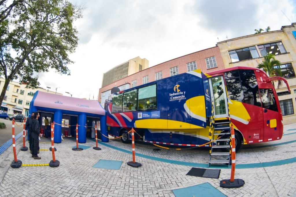 Llegó el bus donde le reciben  quejas