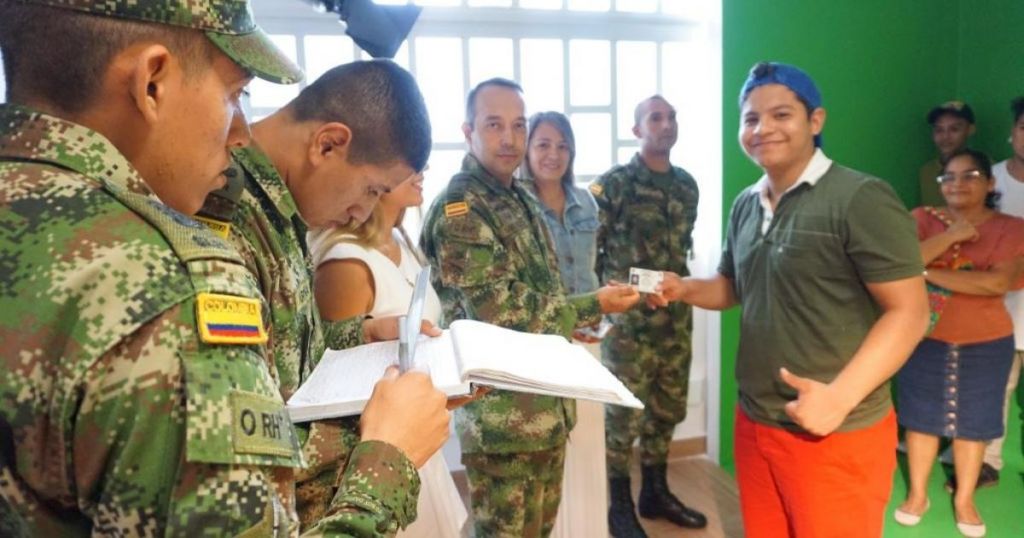 Llegó la hora de solucionar su situación militar. Nota de interés