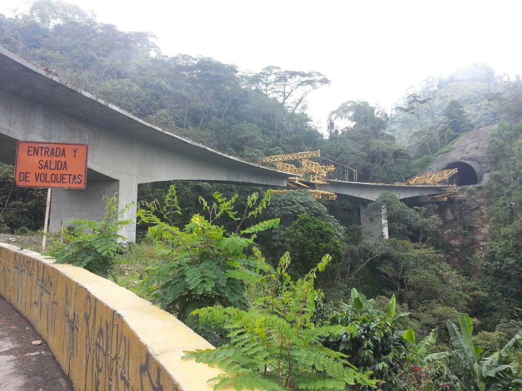 Cierre total vía la Línea por vuelta a Colombia, desde las 5 de la mañana