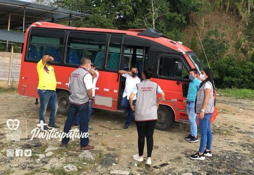 Transporte urbano indisciplinado con medidas de bioseguridad