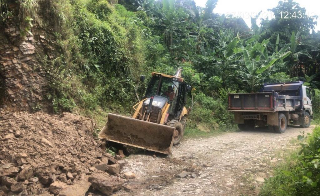 Gobernación comenzó a intervenir vías en emergencia