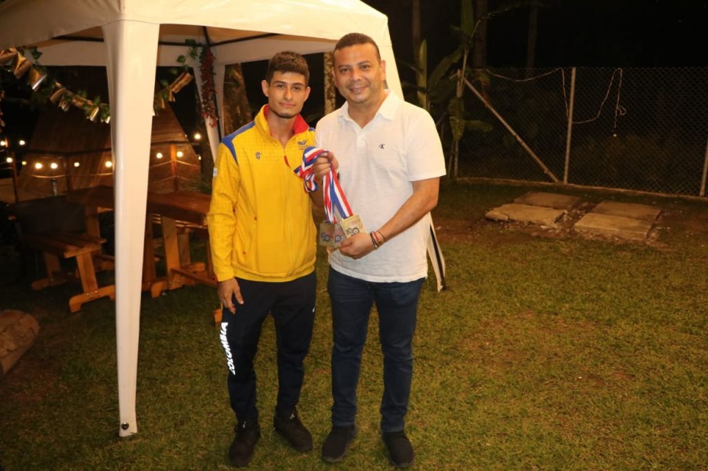 Retornó a Ibagué el medallista y récord Panamericano de Levantamiento de Pesas, Miguel Ángel Suárez