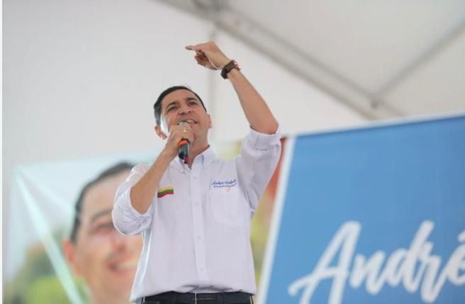 Le quedo grande a Hurtado armar su gabinete, Nuevamente pidió renuncias