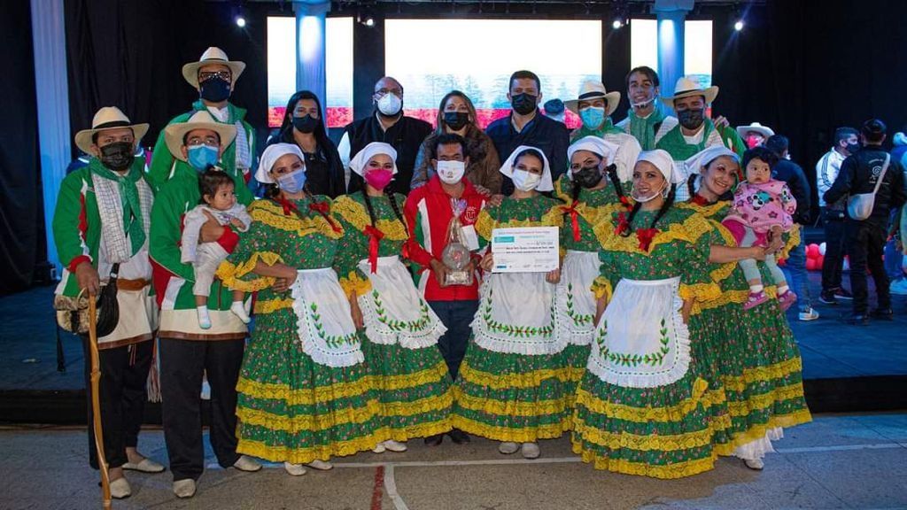 Grupo de la UT ganó concurso nacional de Danza Andina.