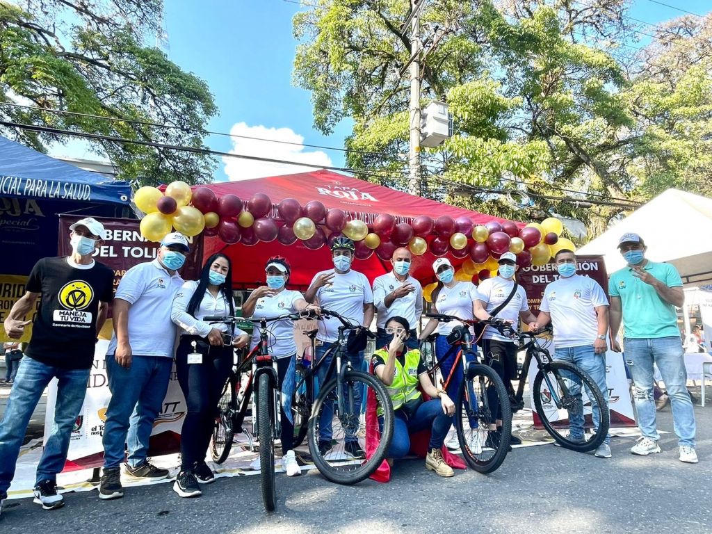 En el día sin carro y moto, la Gobernación y alcaldía atendieron 3153 personas en los encuentros comunales de los miércoles