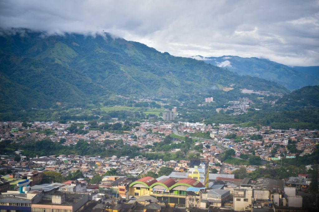 Policía confirma presencia de hombres armados, en invasión de Ibagué