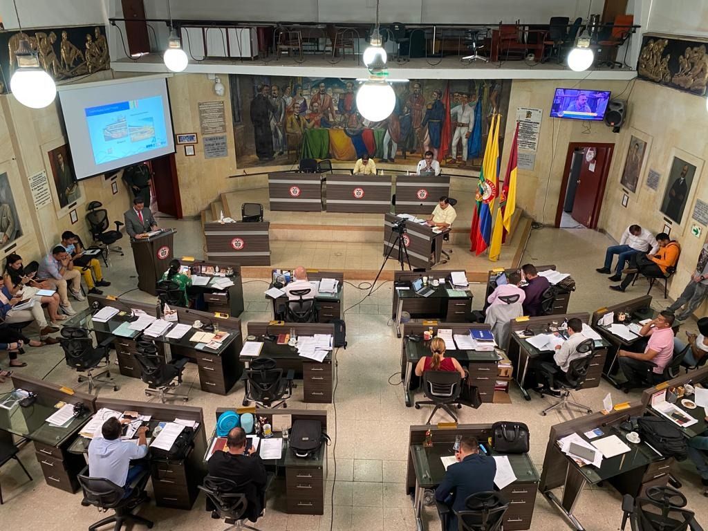 La vergonzosa sesión del concejo que terminó en agarre