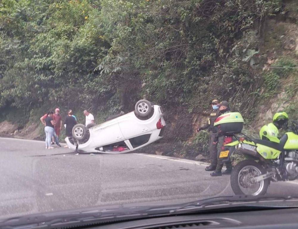 Puente festivo accidentado en carreteras del Tolima