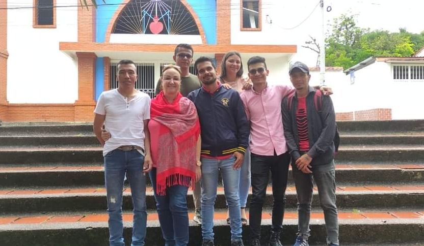 La soledad de Olga B. Nadie acompañó a la candidata, en reunión en el sur del Tolima