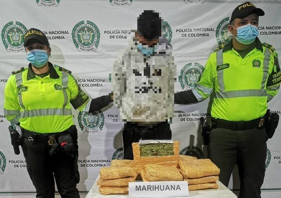 Llevaba en sus maletas de viaje  20 mil dosis de marihuana