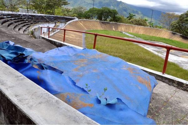 El Velódromo que nunca sirvió sera demolido por  ampliación de la vía al Aeropuerto.