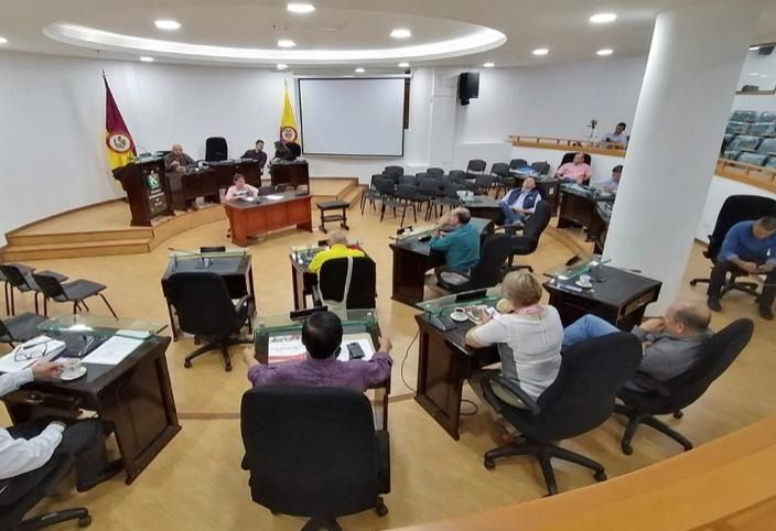 19 profesionales se pelean la secretaría de la asamblea del Tolima
