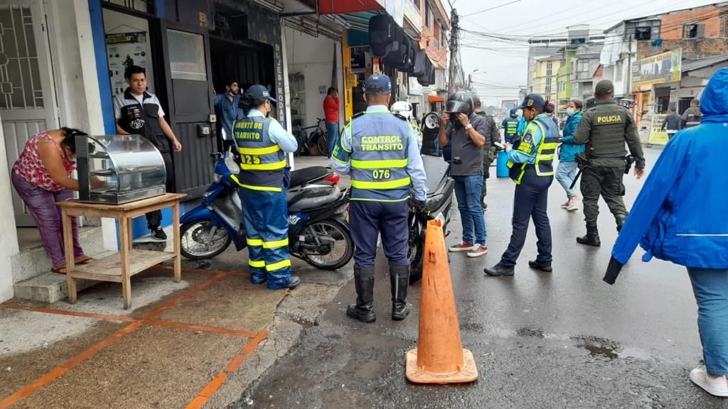 Operativos contra los talleres callejeros de la 25, en Ibagué