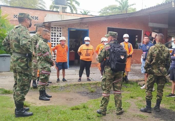 Se busca joven soldado desaparecido en rio de Melgar