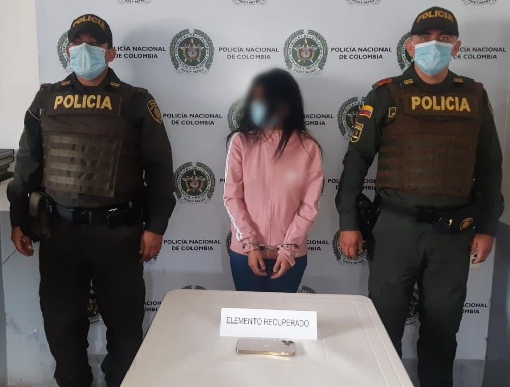 La detienen en Ibagué por llevar un celular robado